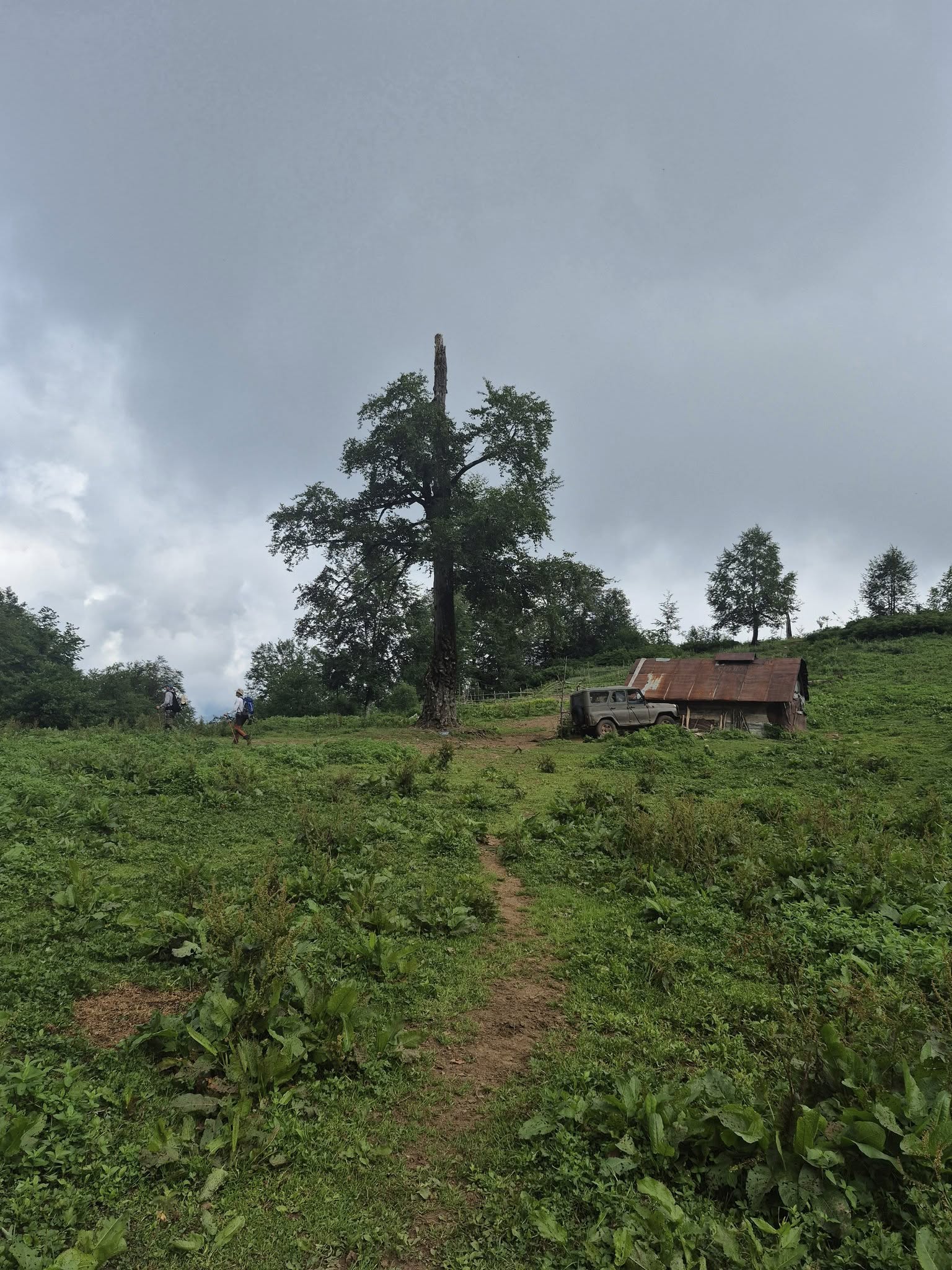 603914728_3783817351748186_2318239454890315963_n Tobavarchkhili lake trek