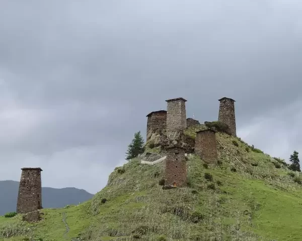 Grand trek in Eastern Caucasus
