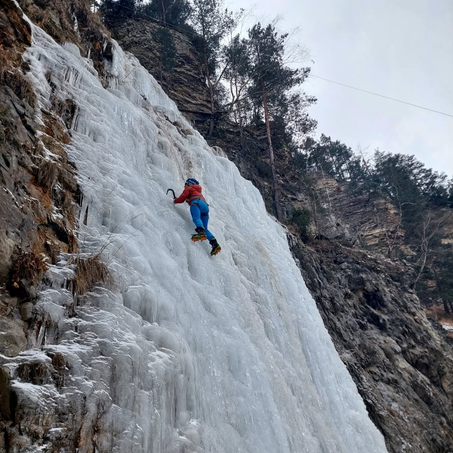 Ice Climbing in Ateni