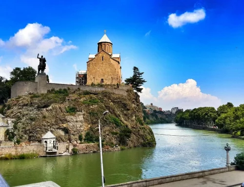 Metekhi Church: Tbilisi’s Cliff-Top Landmark & the Vakhtang Gorgasali Statue